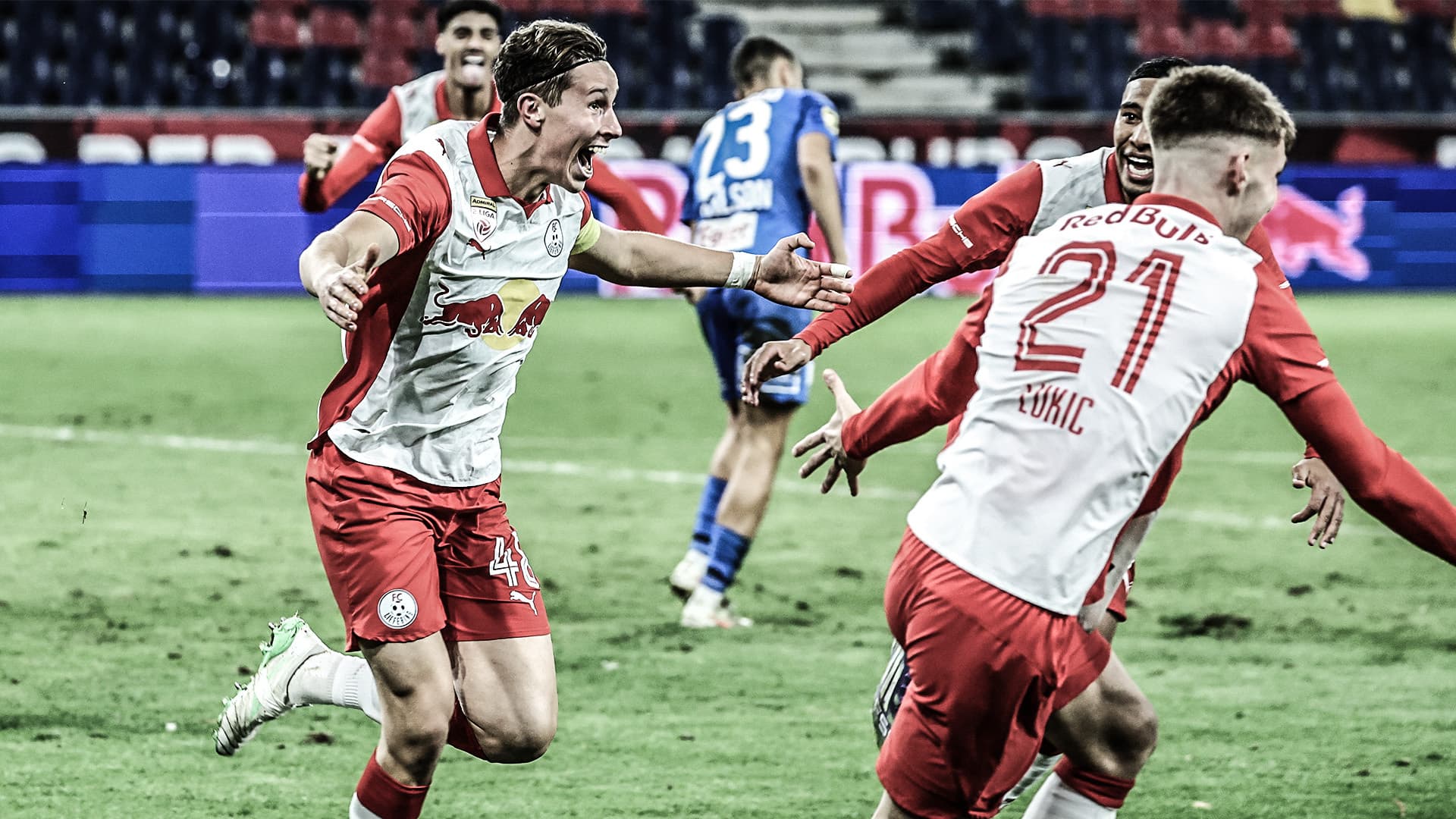 Liefering-Spieler jubelt